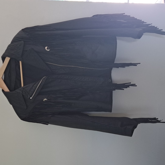 Vintage women's black leather fringe motorcycle jacket - Picture 5 of 9